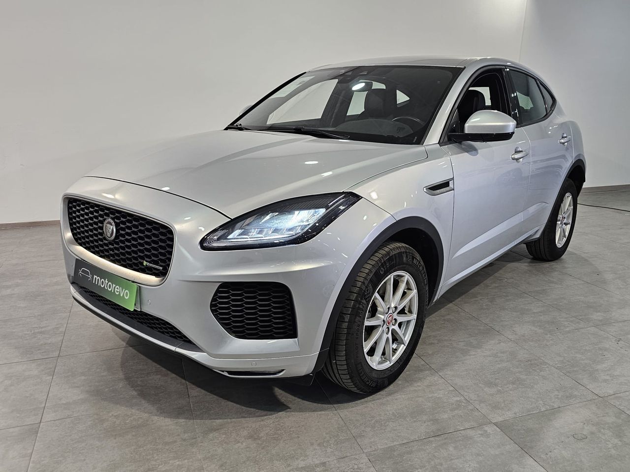 jaguar e-pace 2019 / foto grande (2)
