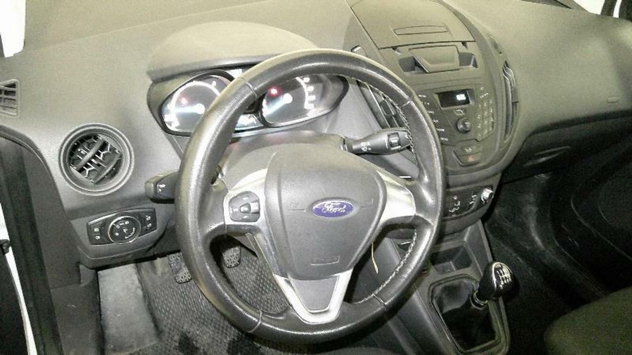 ford transit courier 2019 / foto grande (3)