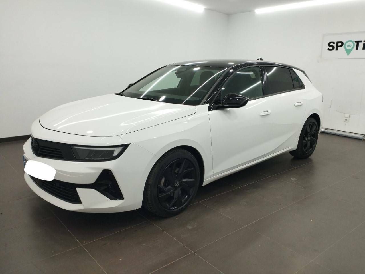 Opel astra 2024 motor hibrido  de segunda mano - opel astra 2023 /
