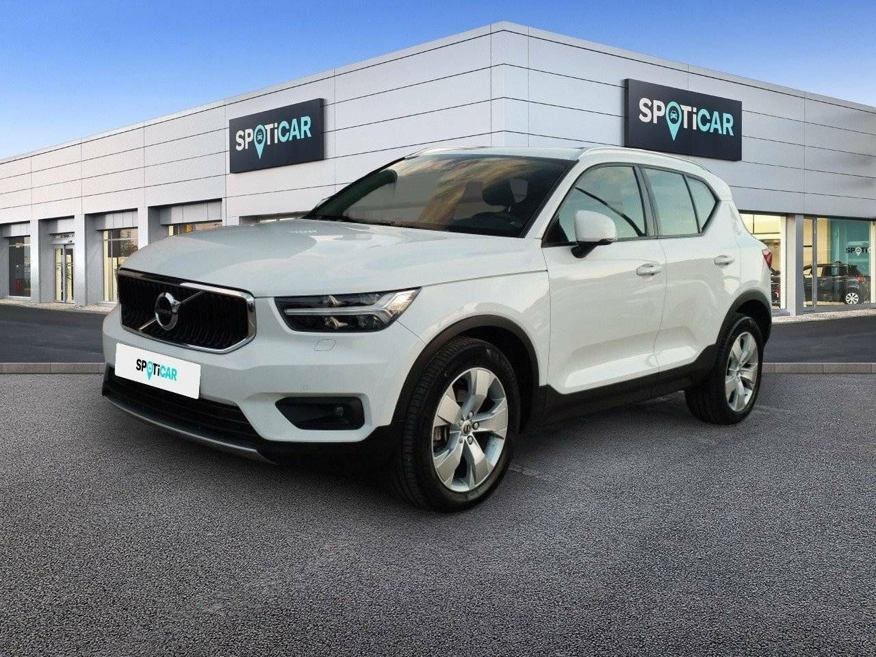 volvo xc-40 2020 /