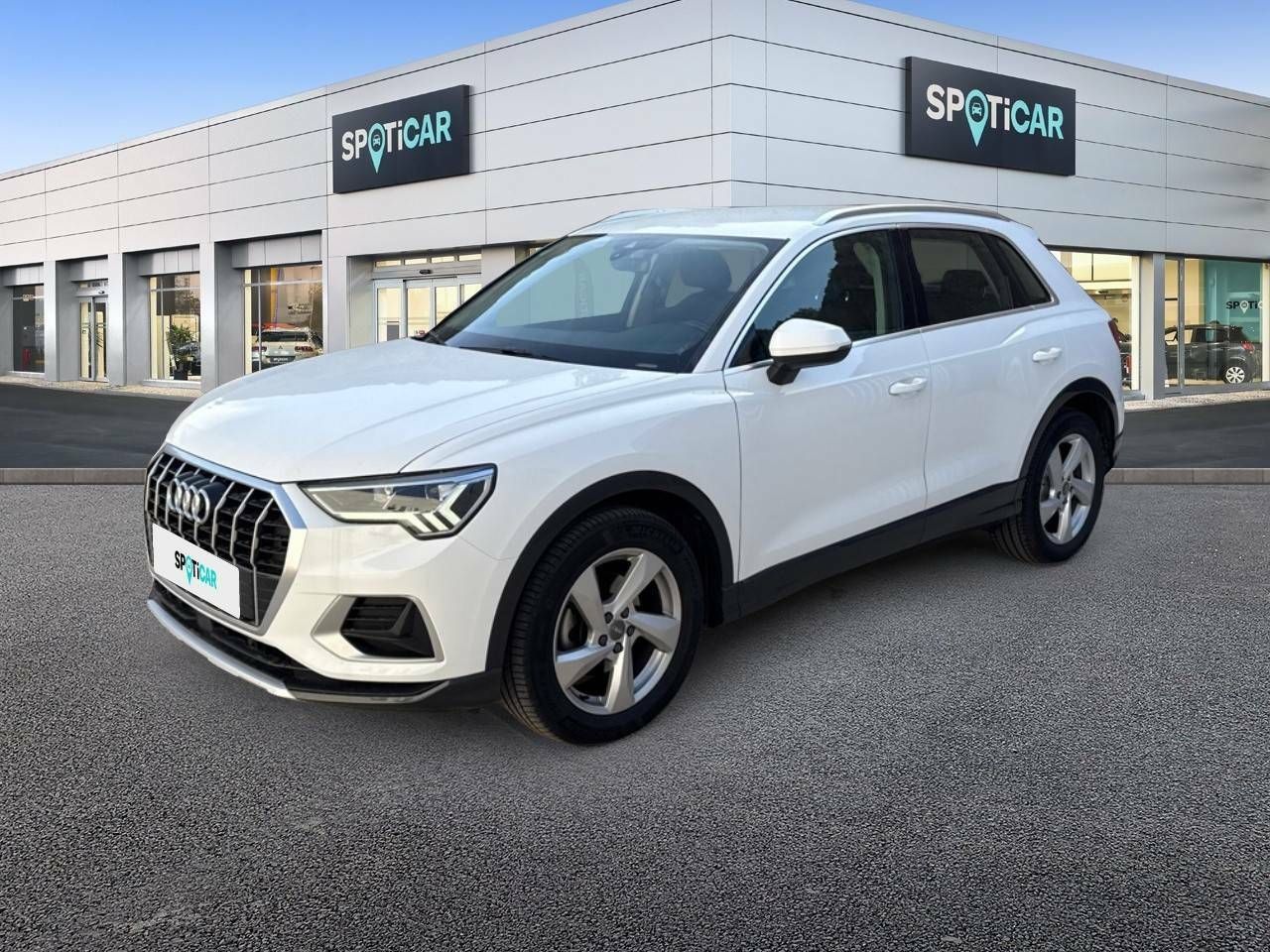 audi q3 2019 /