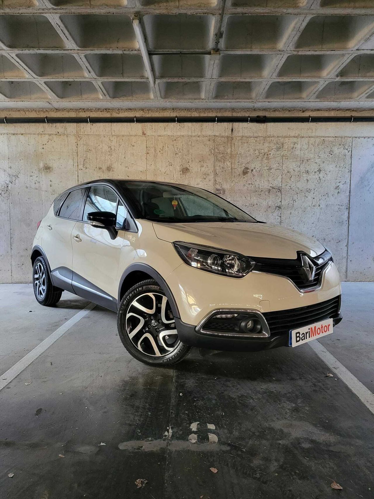 renault captur 2017 /