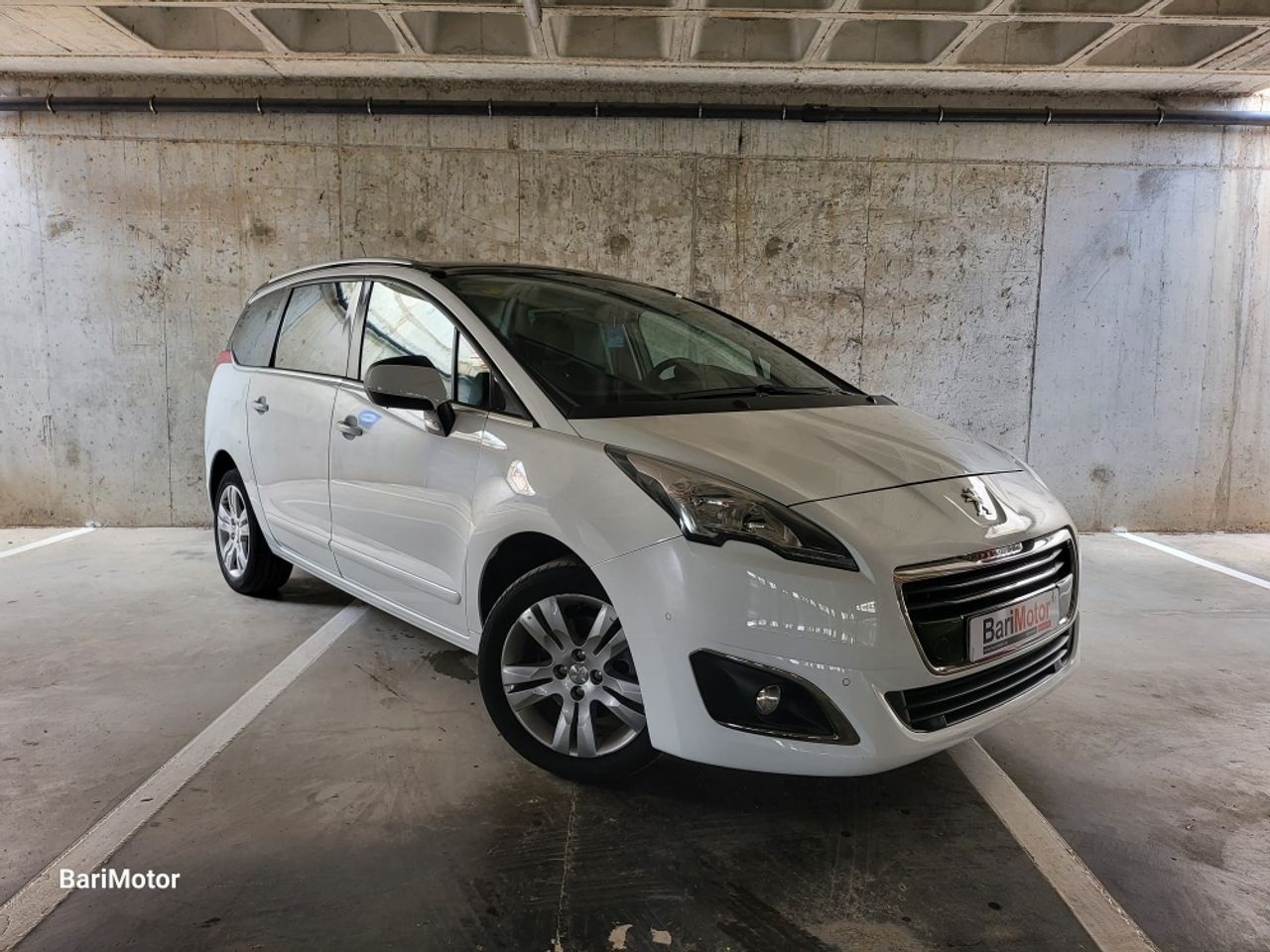 peugeot 5008 2016 /