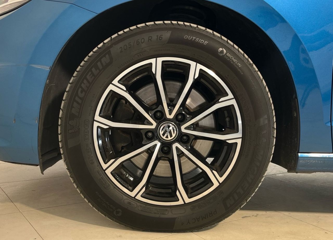 volkswagen touran 2018 / foto grande (3)