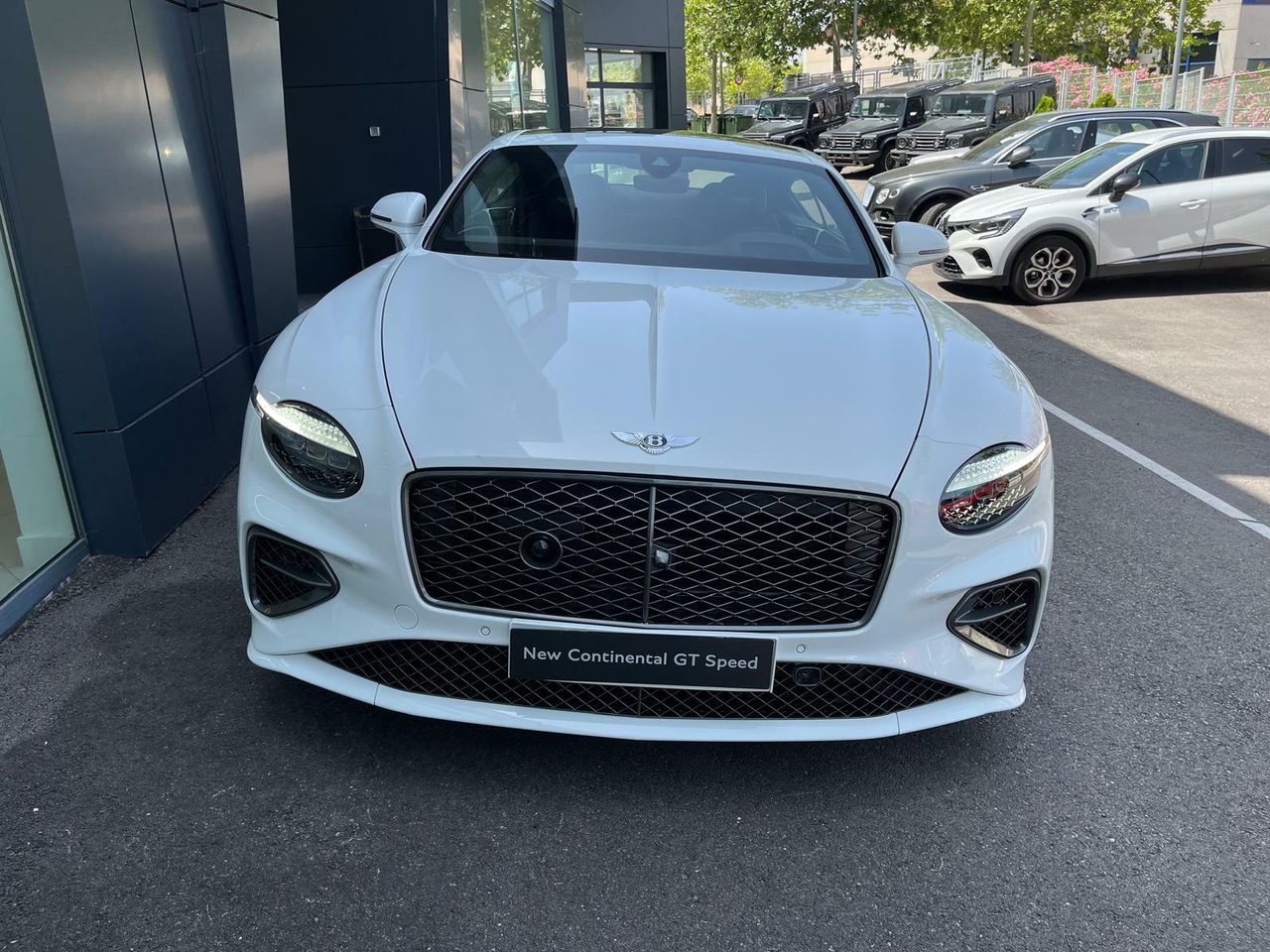 bentley continental gt 2025 / foto grande (2)