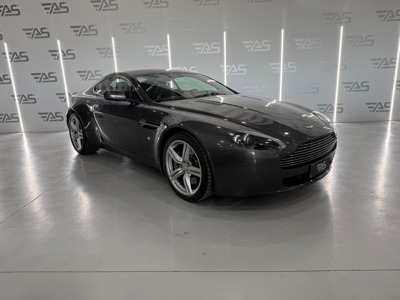 aston martin vantage 2009 / foto grande (2)
