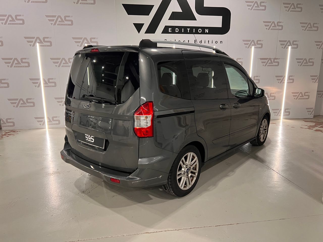 ford tourneo courier 2017 / foto grande (2)
