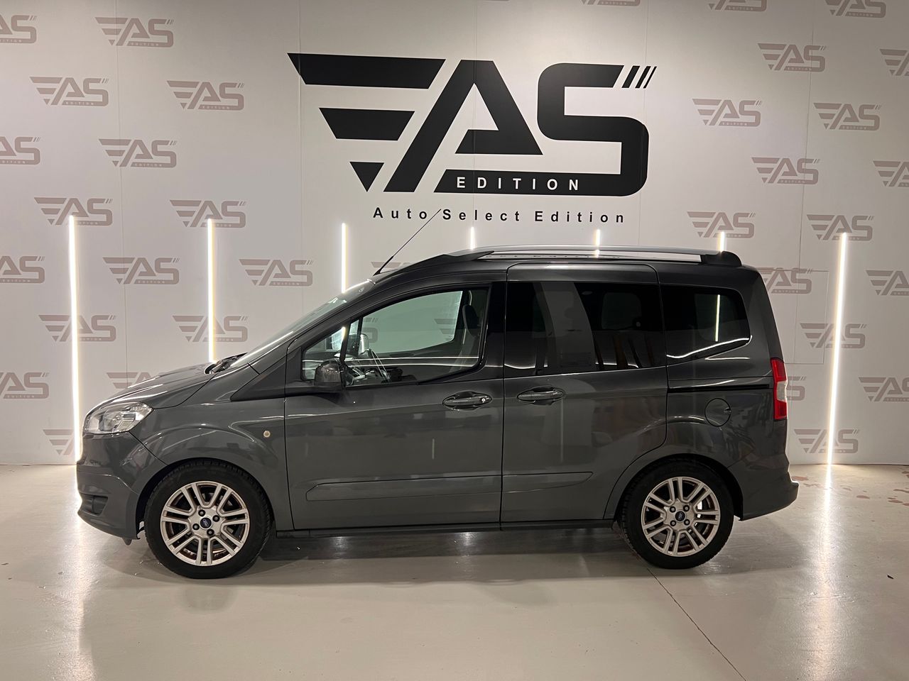 ford tourneo courier 2017 / foto grande (3)