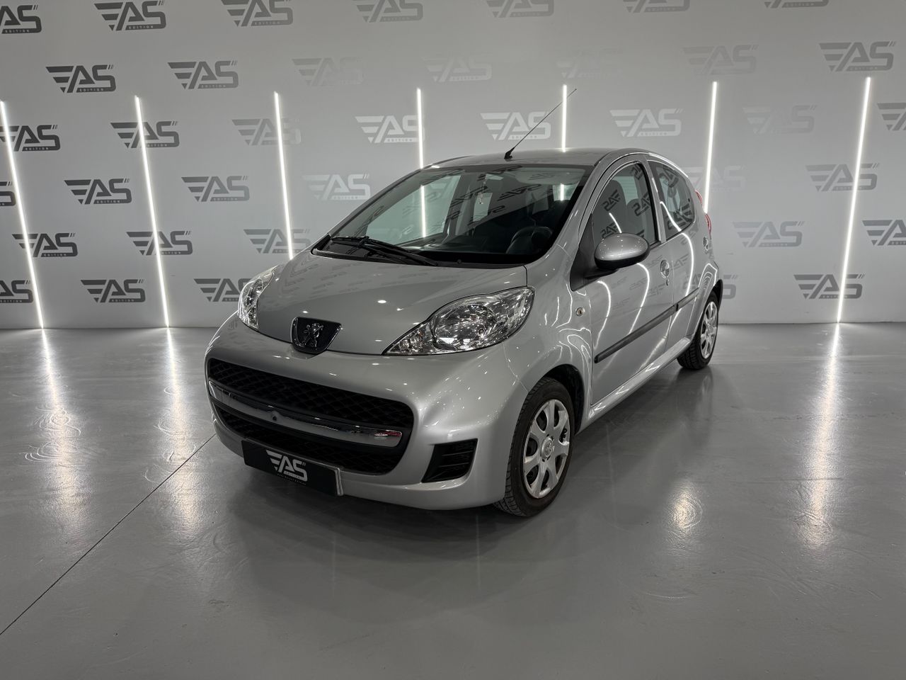 Foto peugeot 107 2010 /