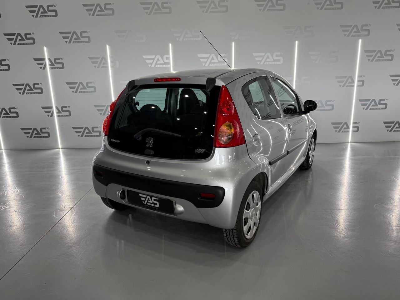 peugeot 107 2010 / foto grande (3)