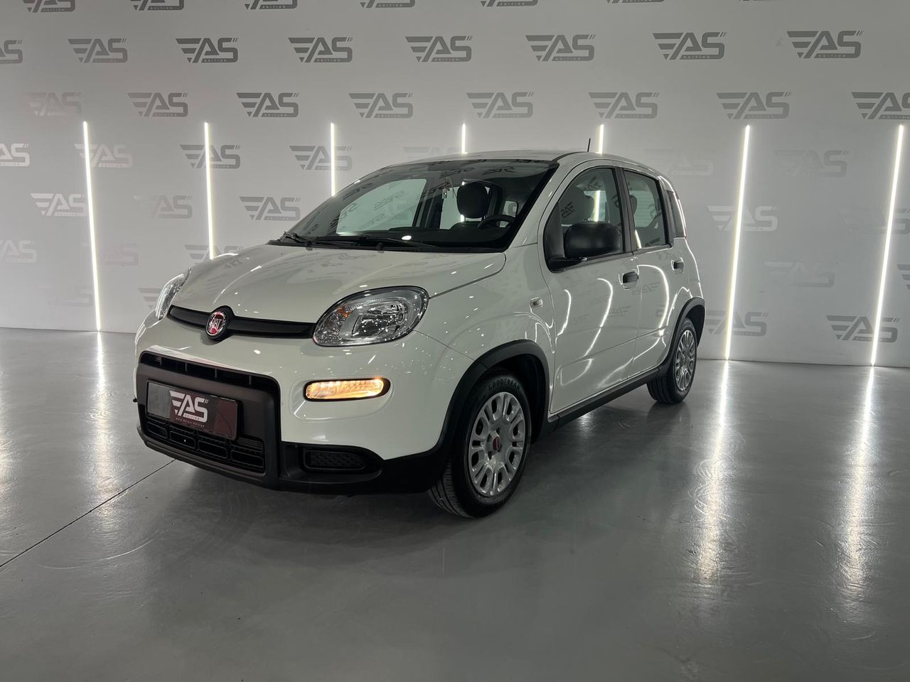 Dodge challenger 2024 nuevo  de segunda mano - fiat panda 2024 /