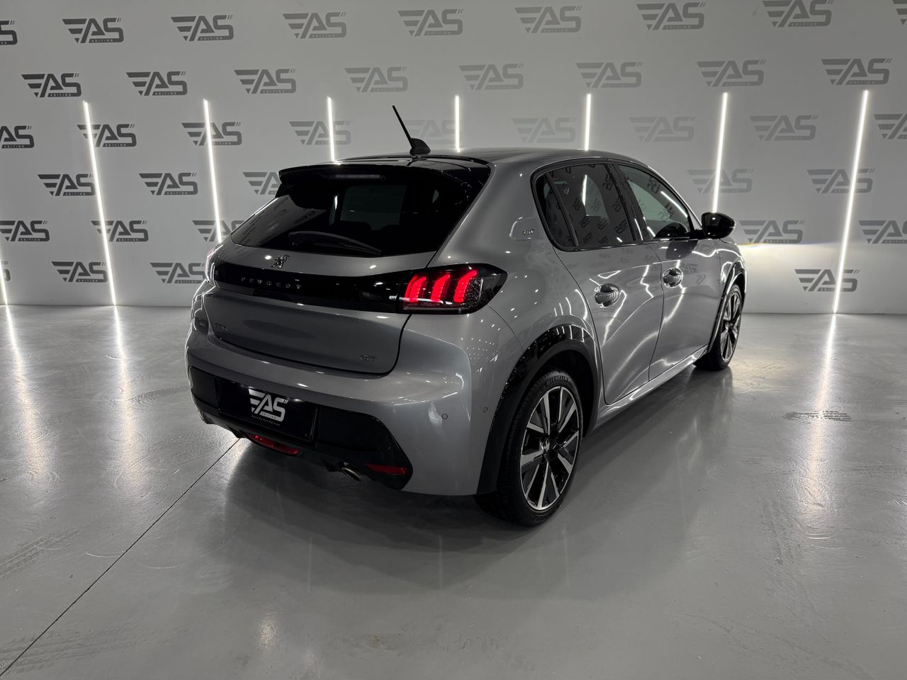 peugeot 208 2022 / foto grande (3)