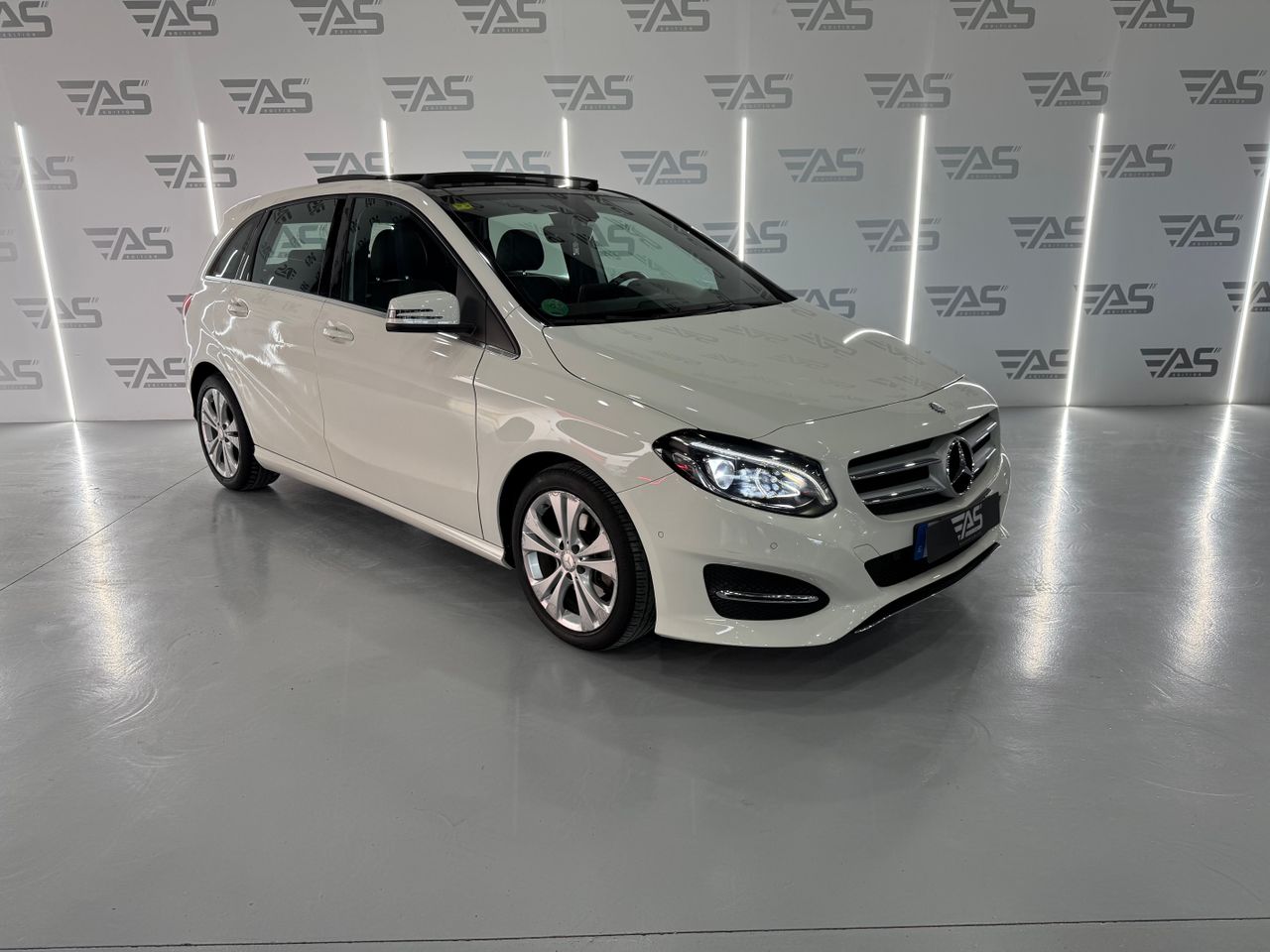 mercedes clase b 2017 / foto grande (2)