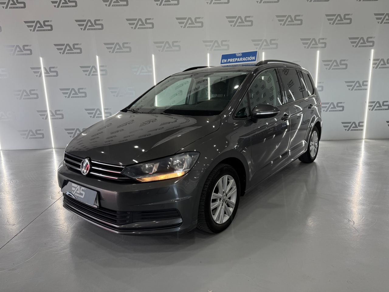 volkswagen touran 2016 /