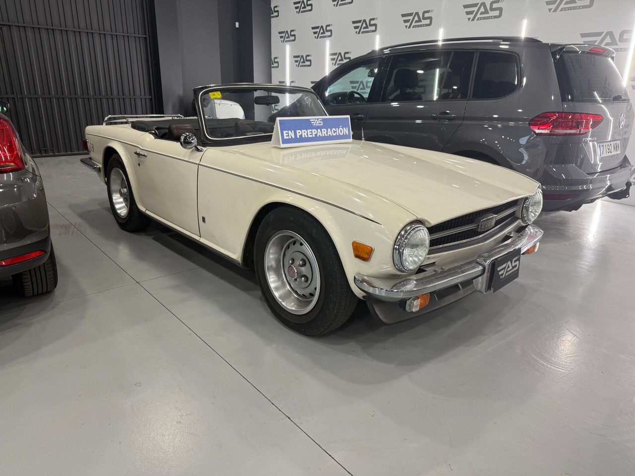 triumph tr6 1974 /