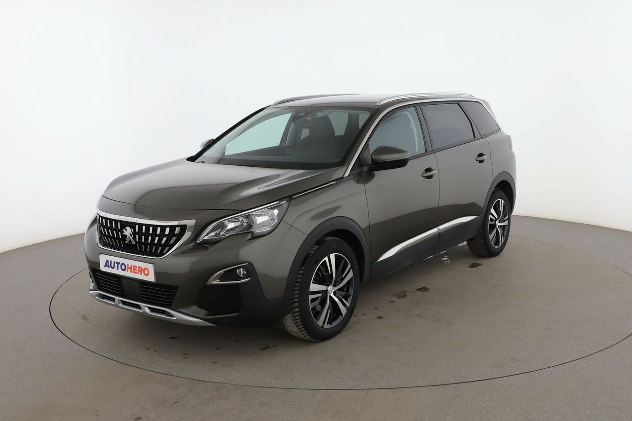 peugeot 5008 2020 /