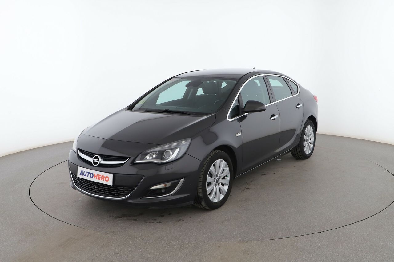 opel astra 2013 /