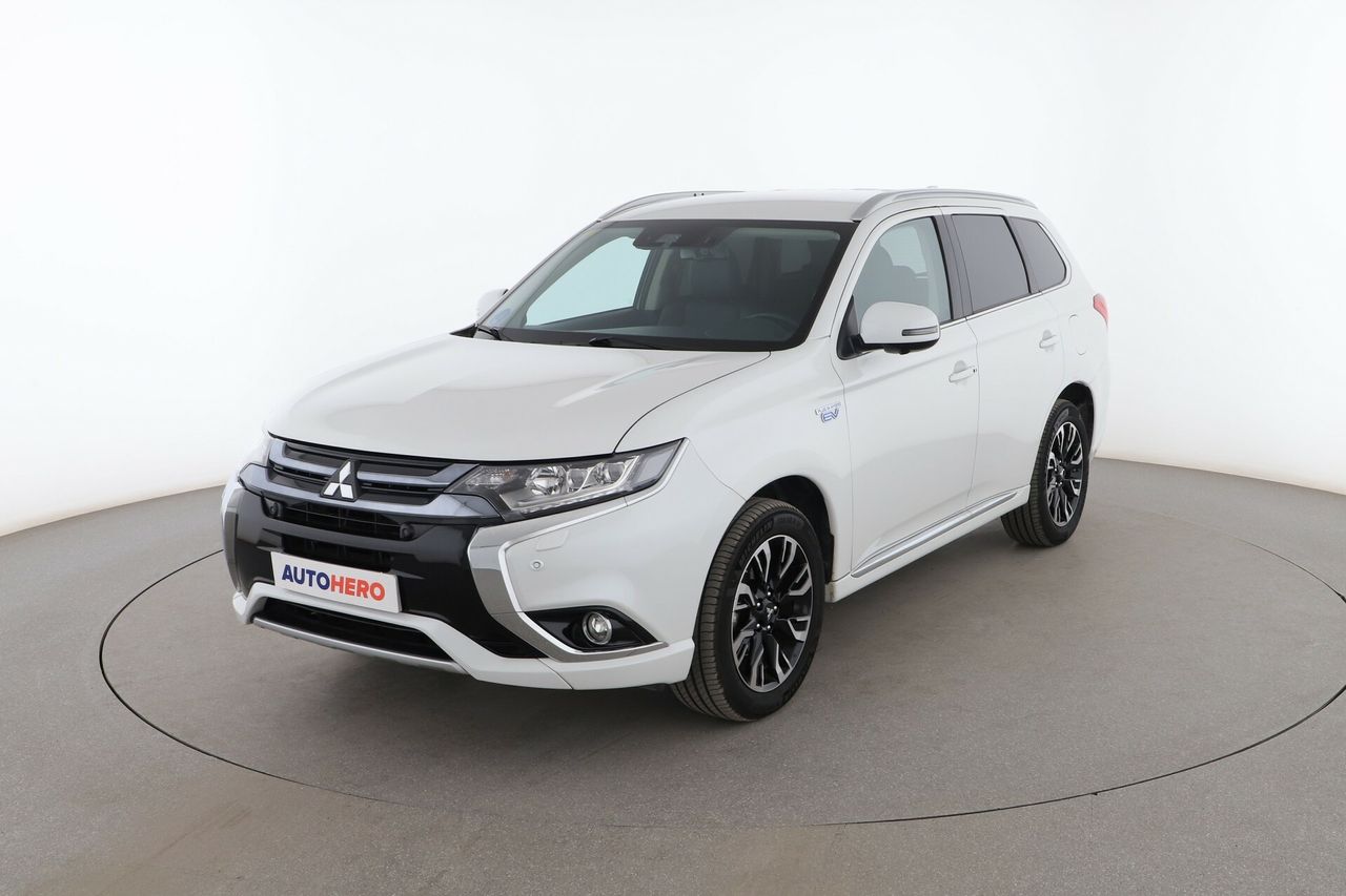 mitsubishi outlander 2018 /