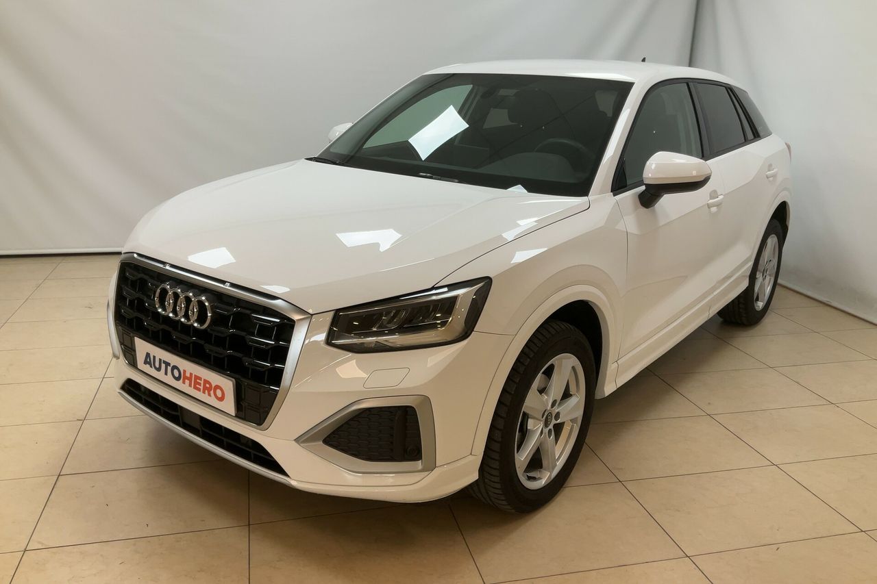 audi q2 2021 /
