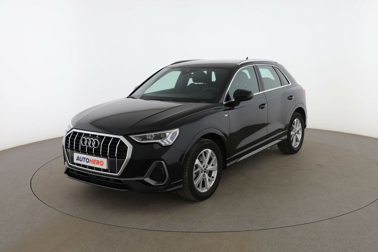 audi q3 2020 /