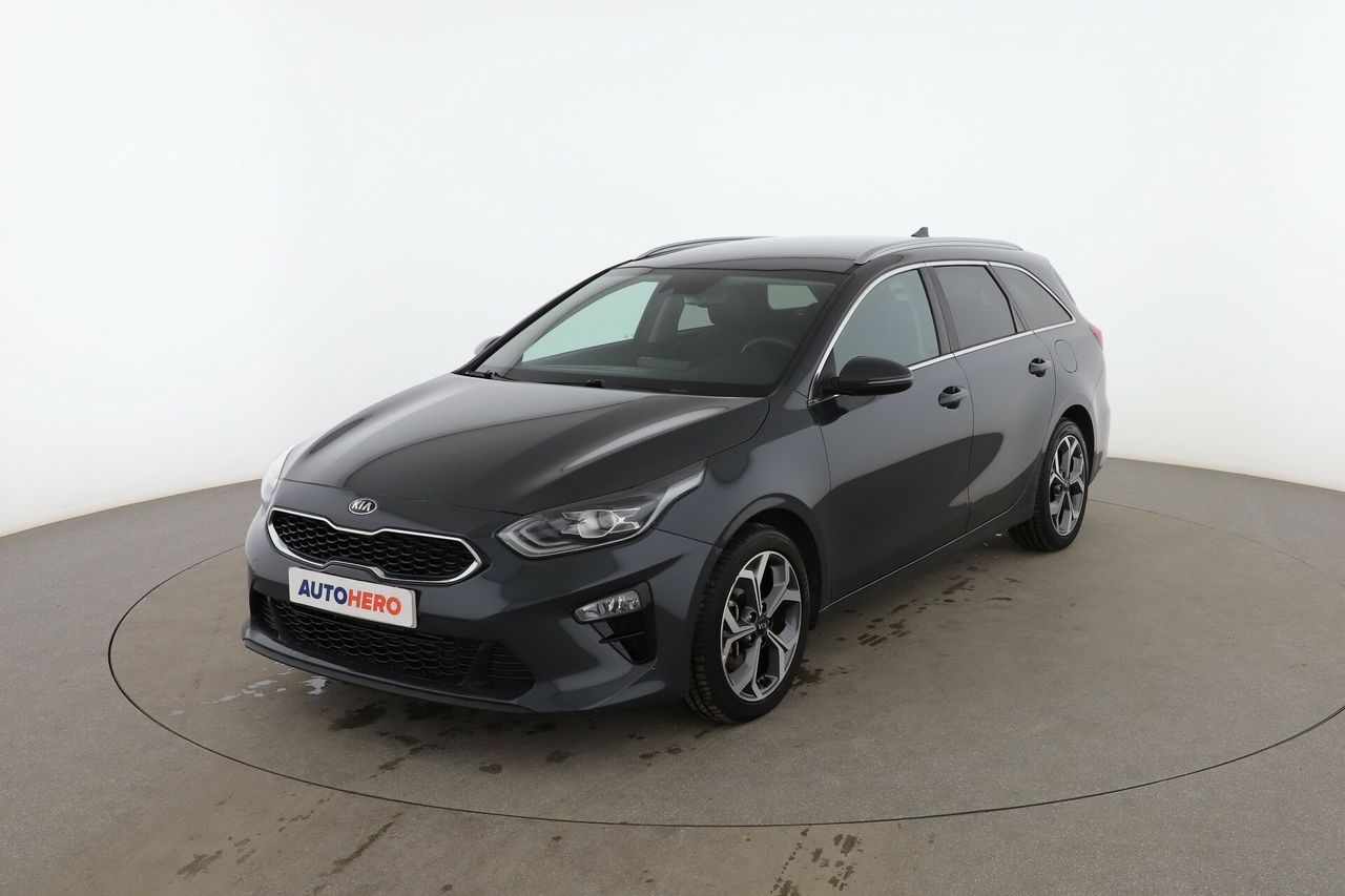kia ceed 2021 /
