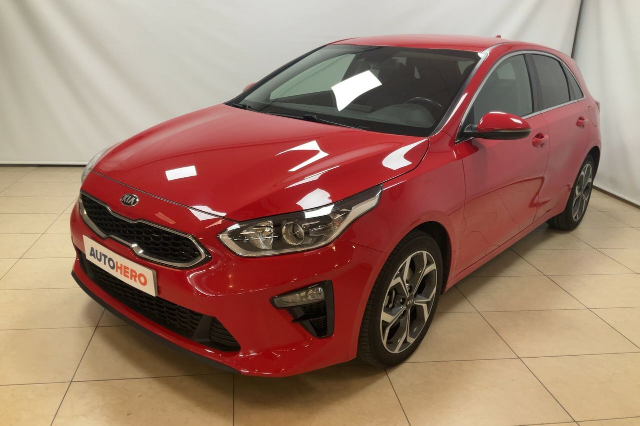 kia ceed 2021 /