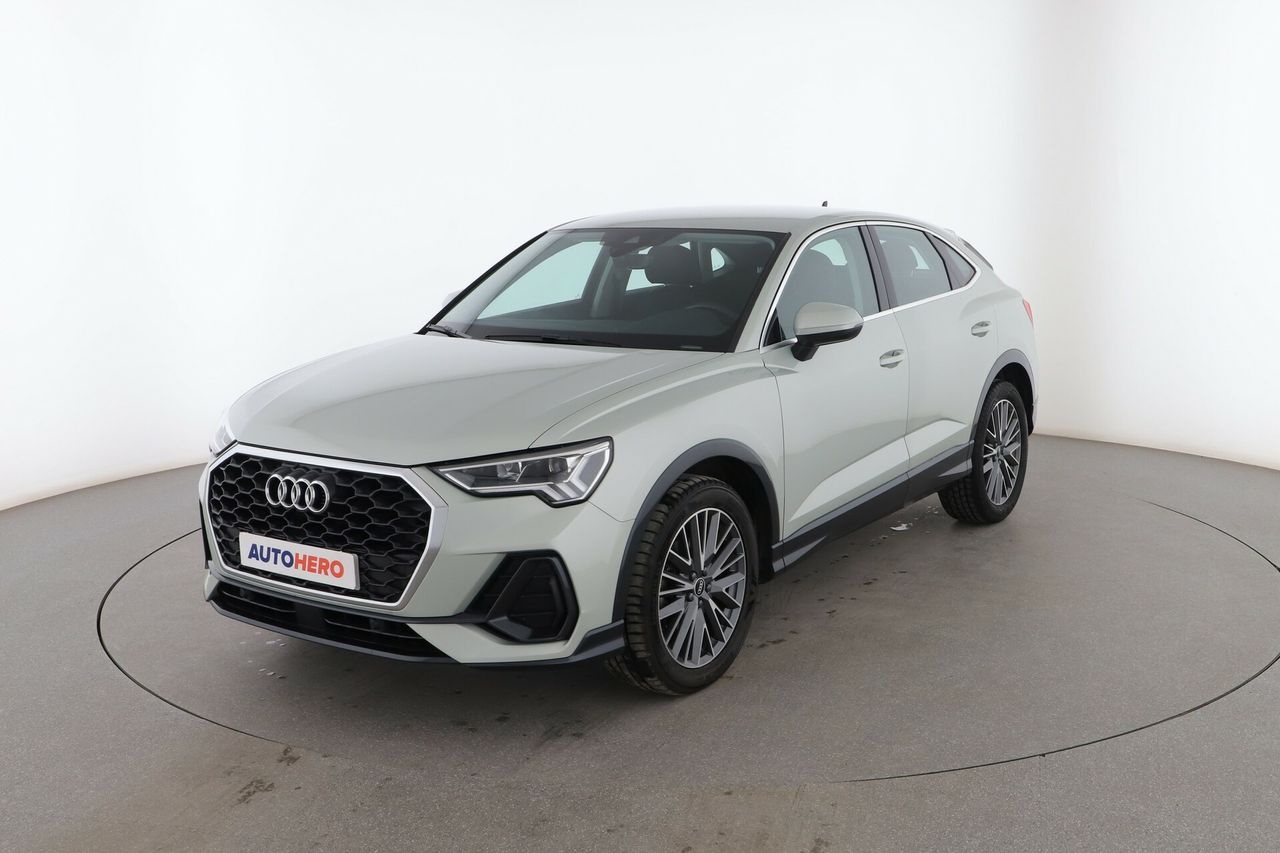 audi q3 2020 /