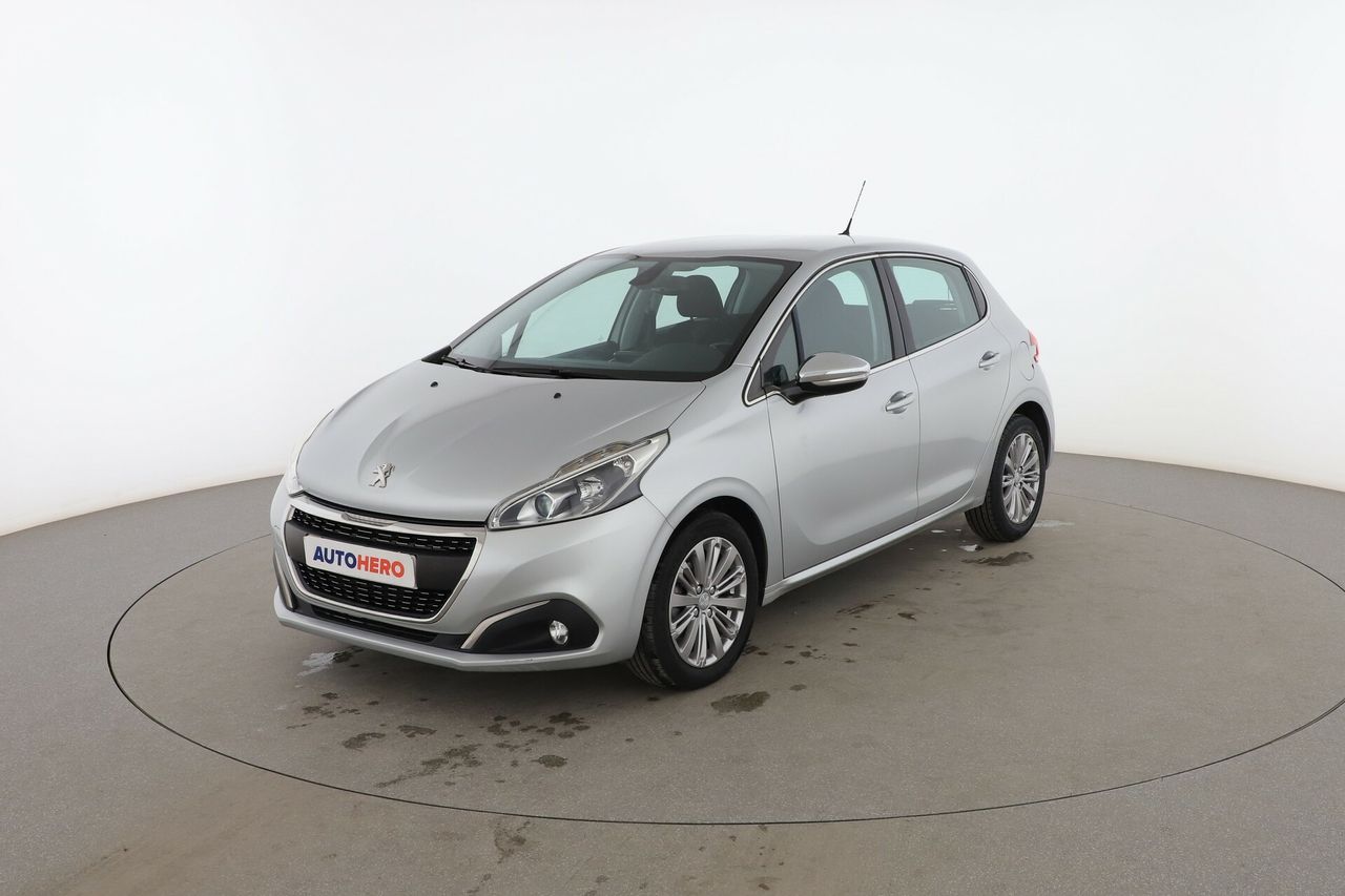 peugeot 208 2018 /