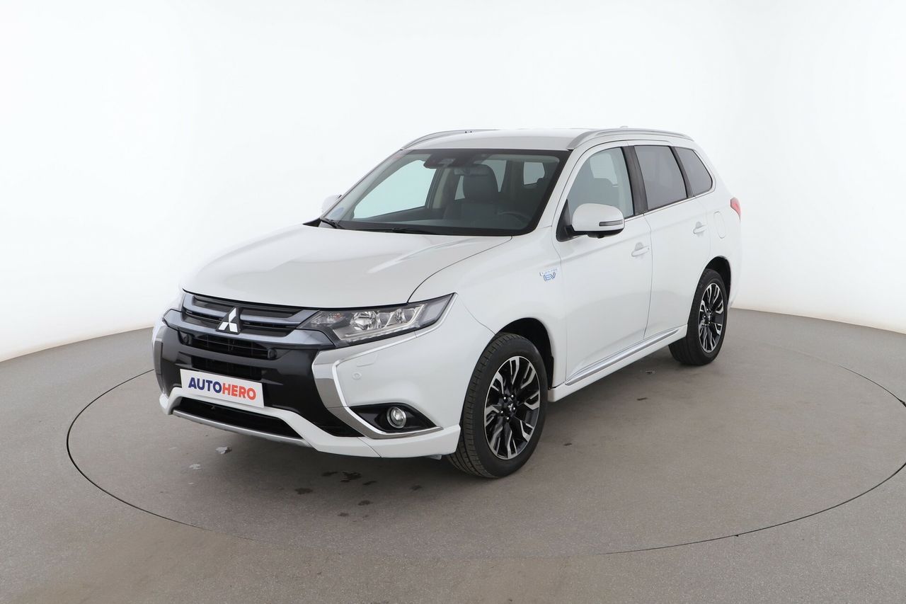mitsubishi outlander 2018 /