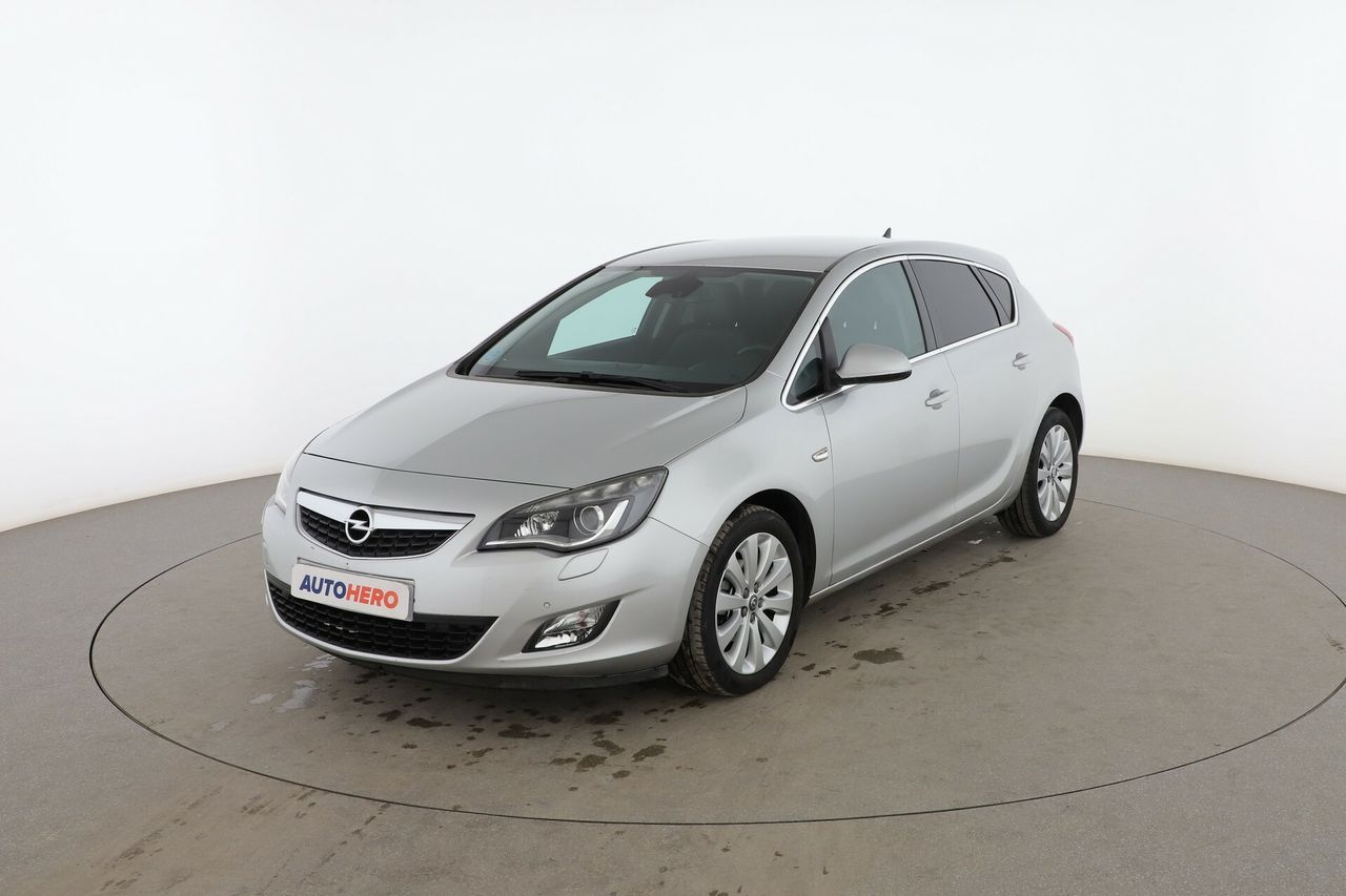 opel astra 2012 /