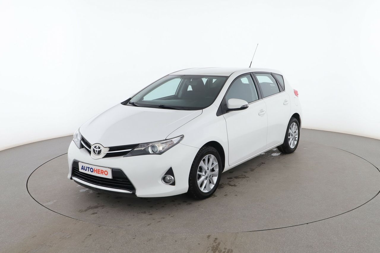 toyota auris 2013 /