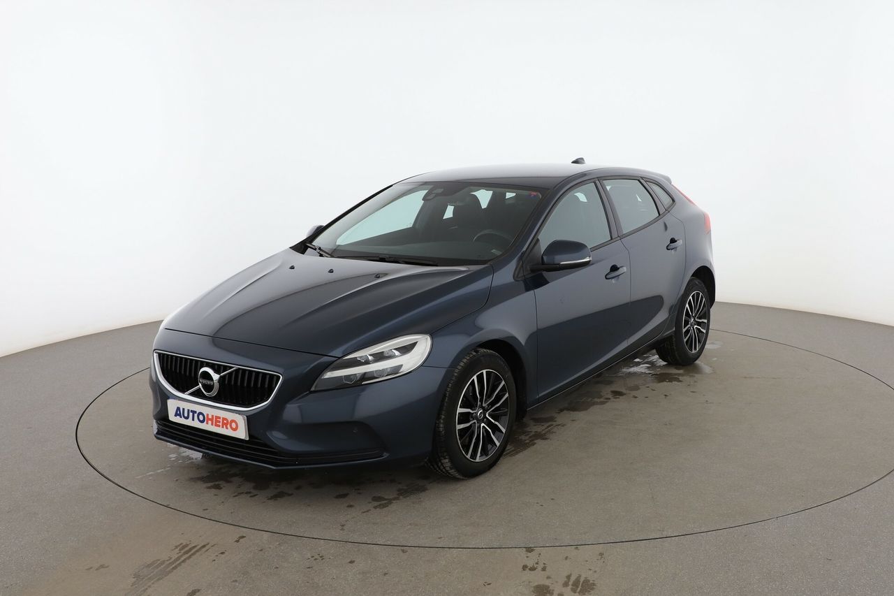 volvo v40 2016 /