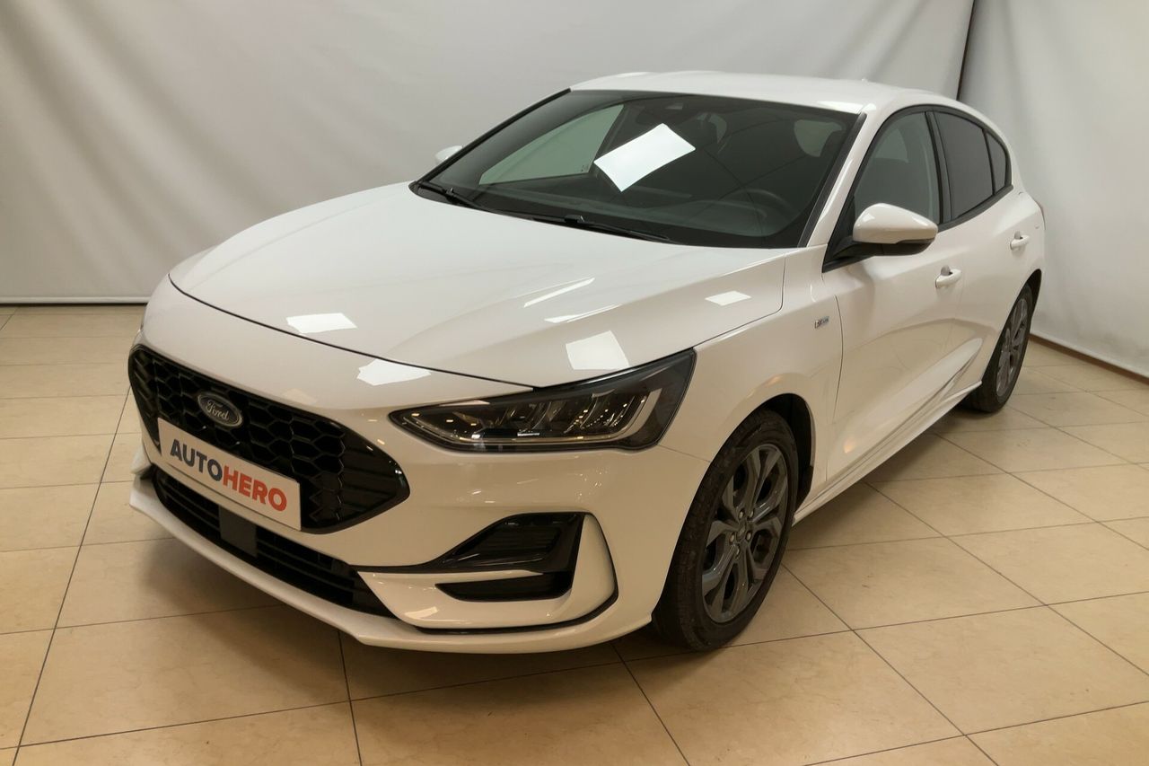 ford focus 2022 /