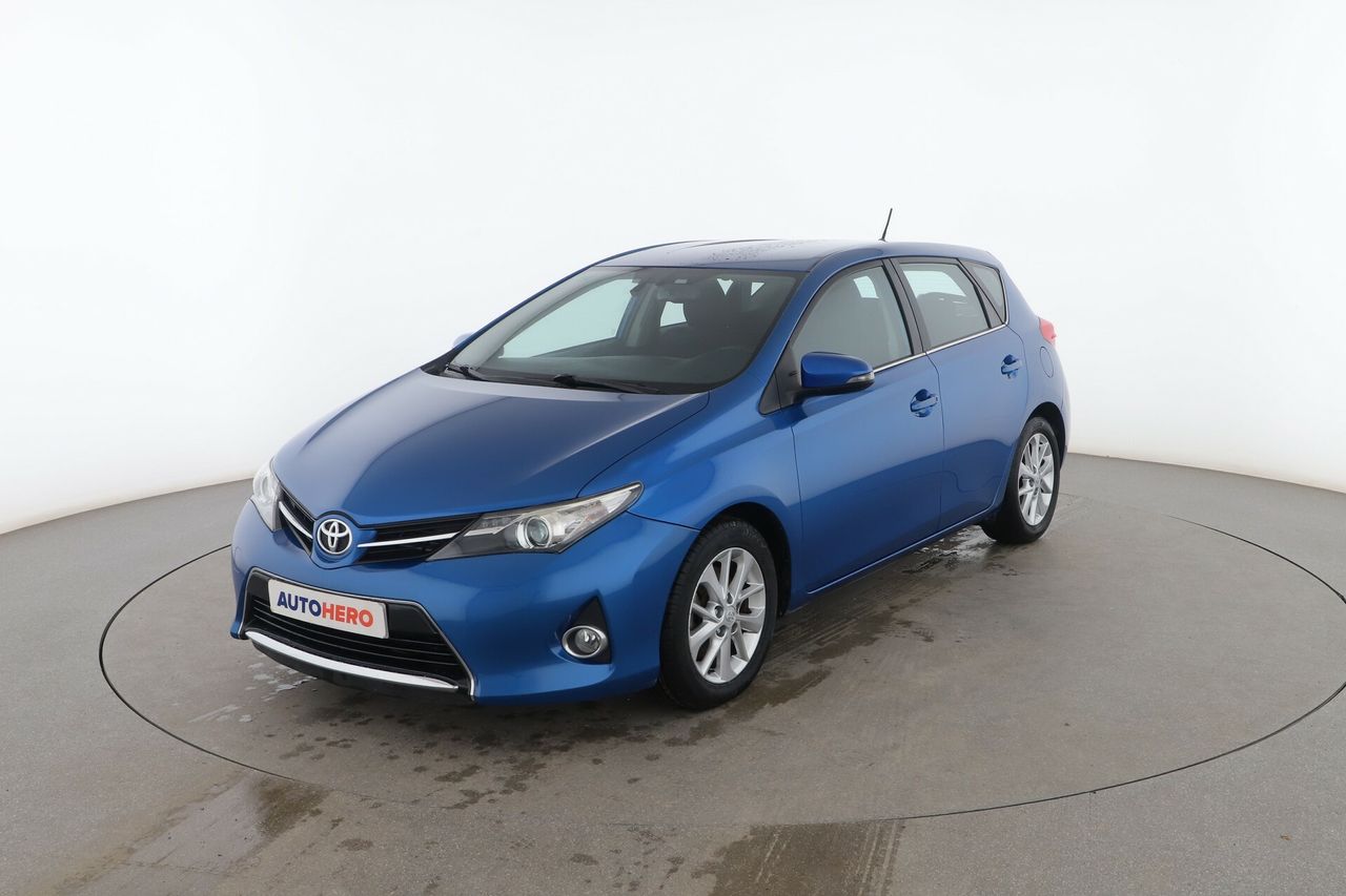 toyota auris 2012 /