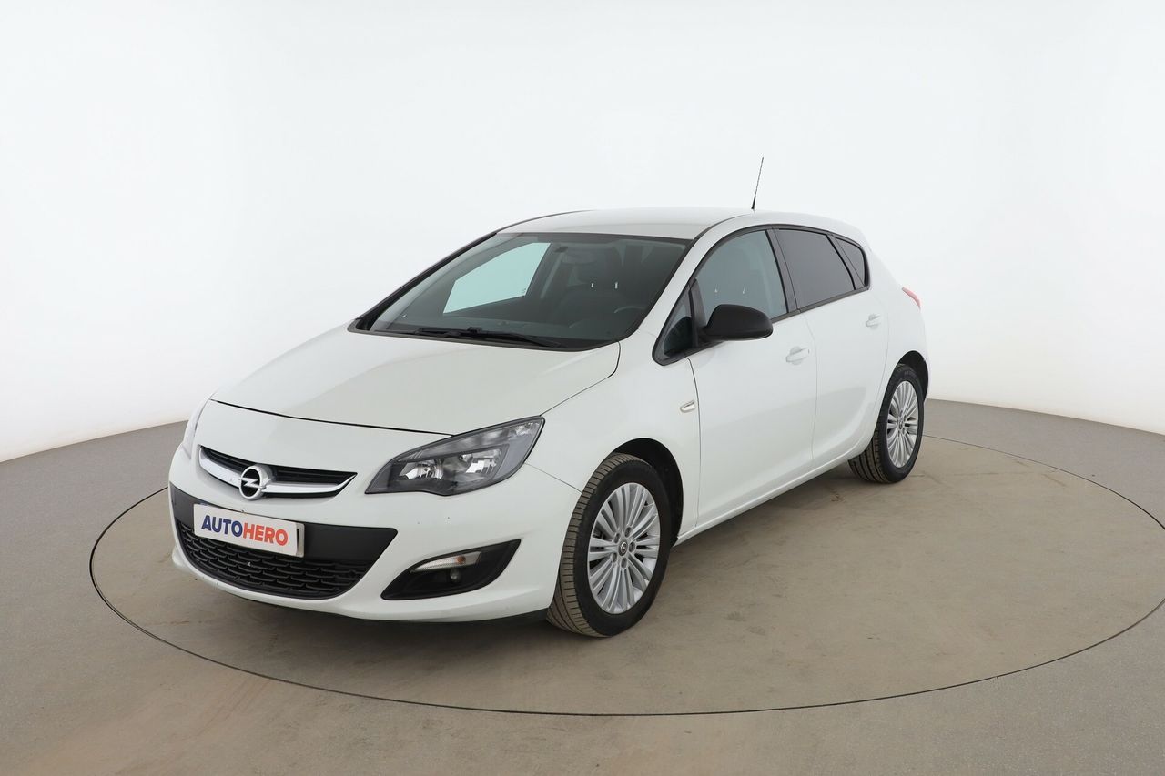 opel astra 2015 /