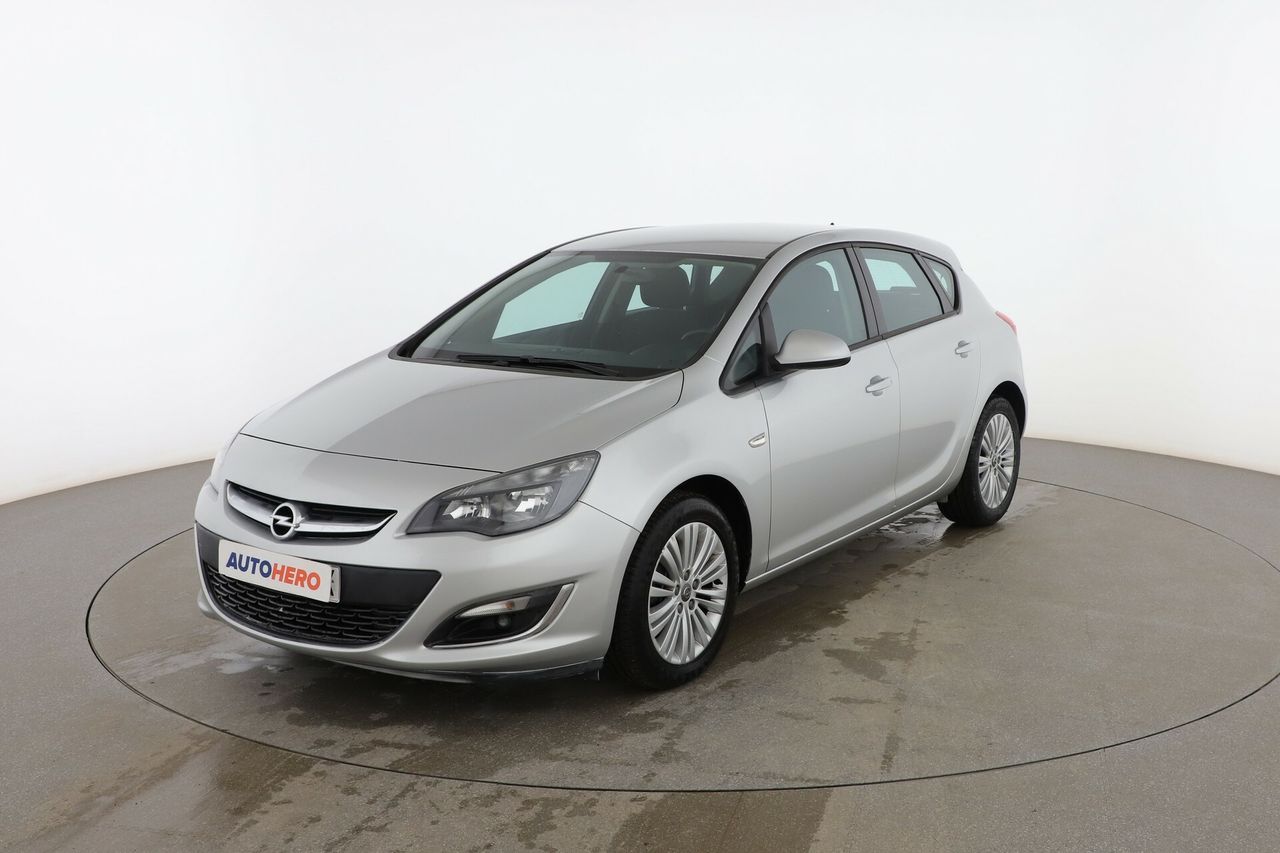 opel astra 2013 /
