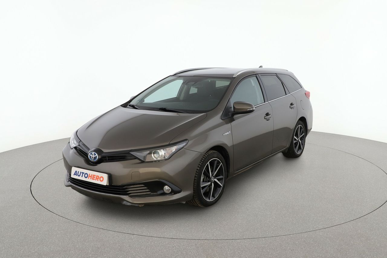 toyota auris touring sports 2018 /