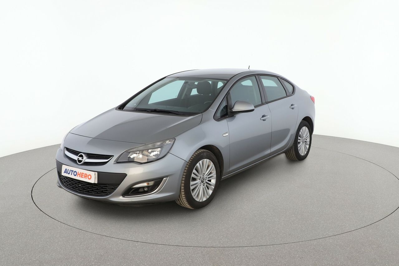opel astra 2013 /