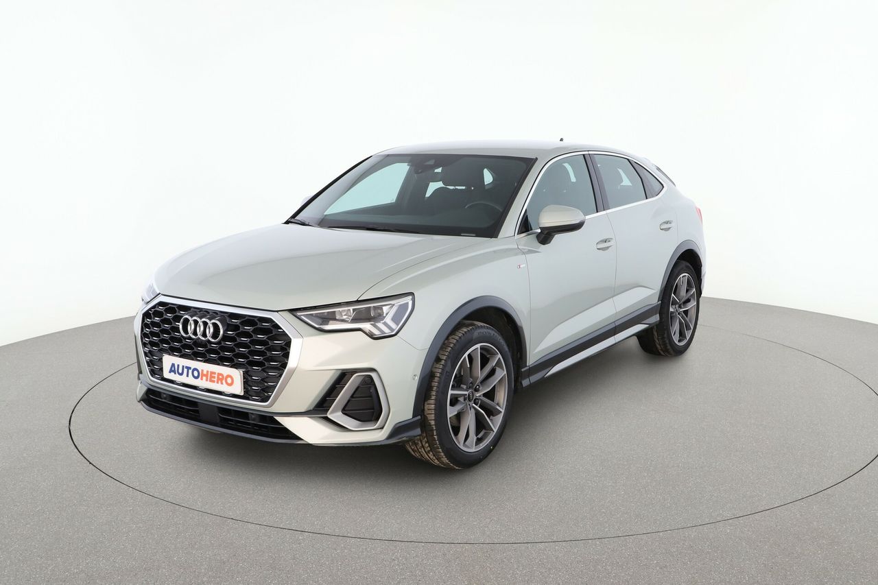 audi q3 2020 /