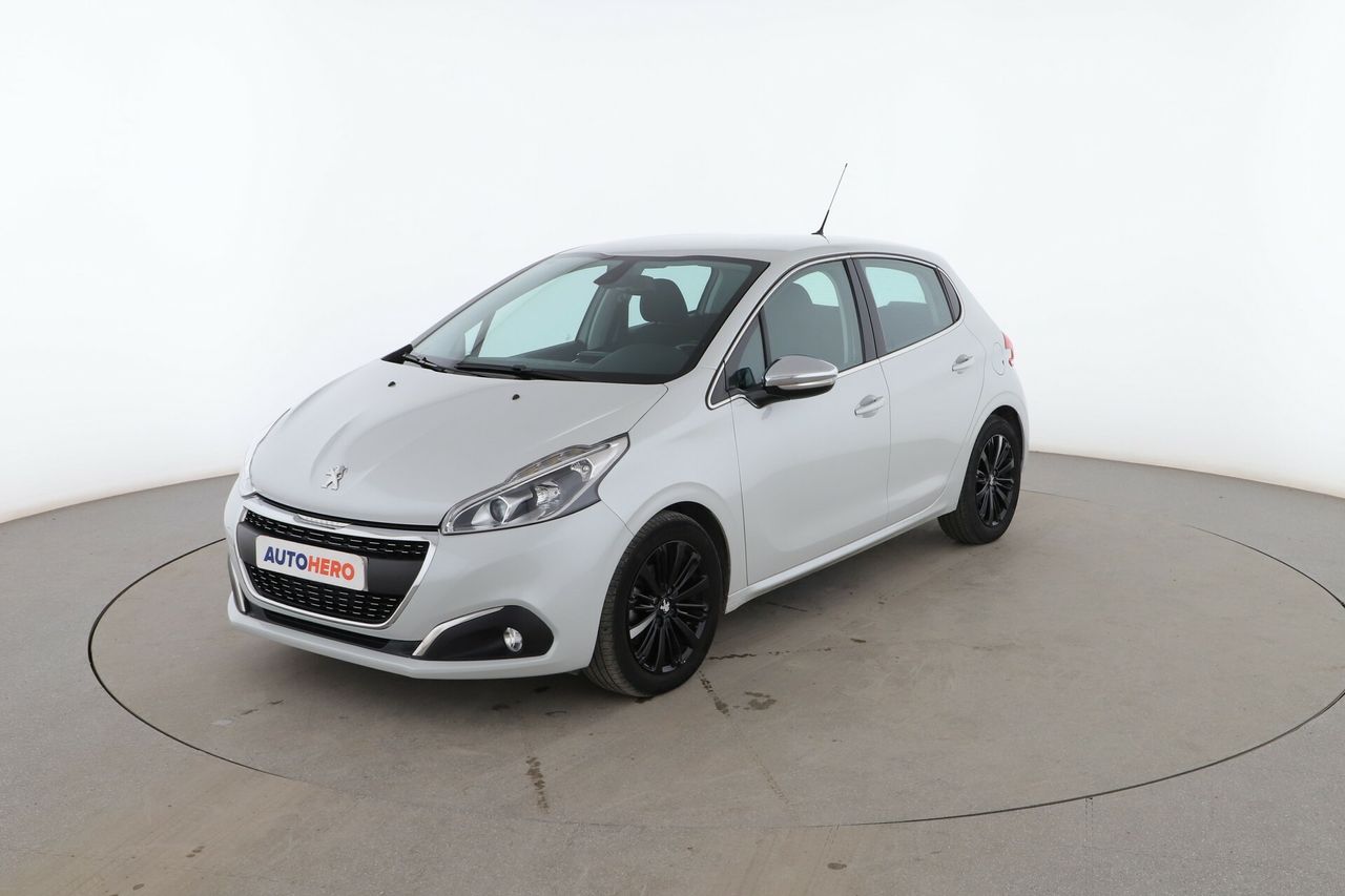 peugeot 208 2015 /