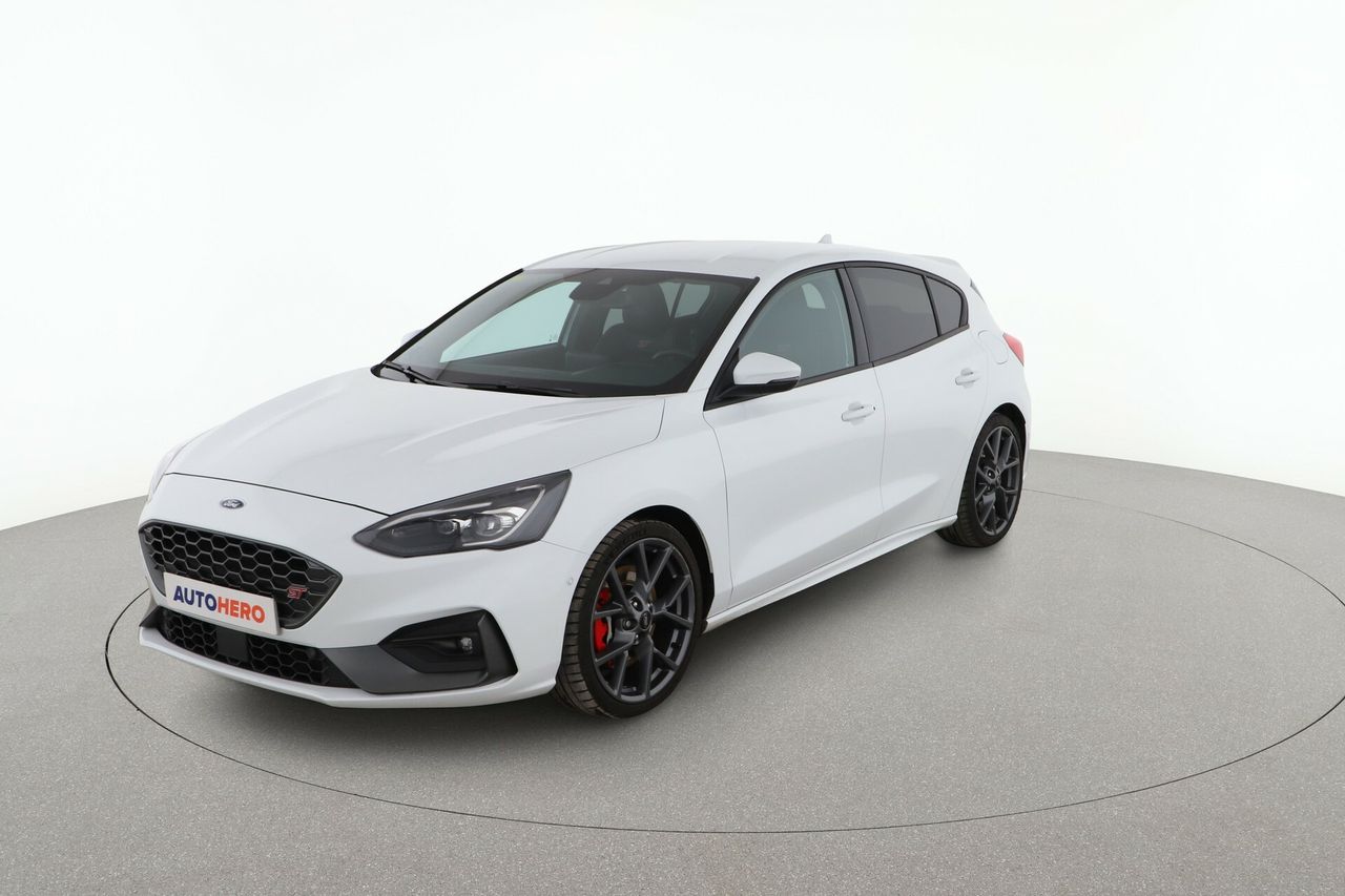 ford focus 2020 /