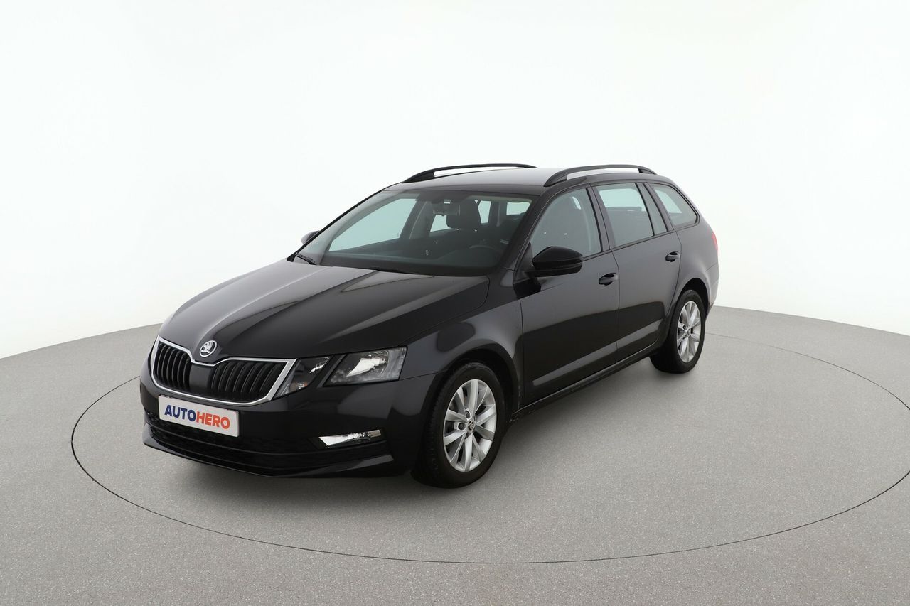 Skoda kamiq ambicion  de segunda mano - skoda octavia 2018 /