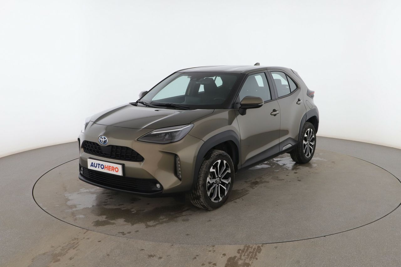 toyota yaris cross 2023 /