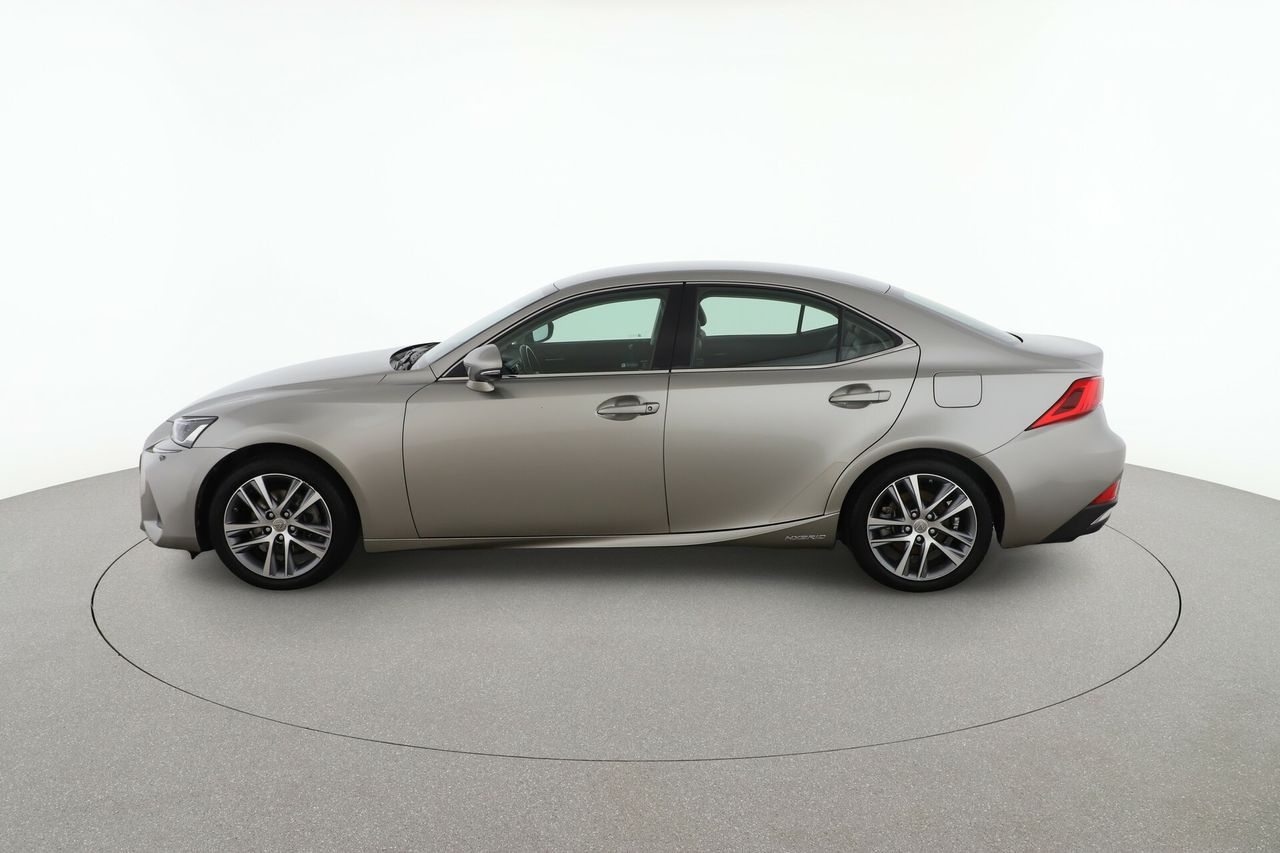lexus is 2017 / foto grande (3)