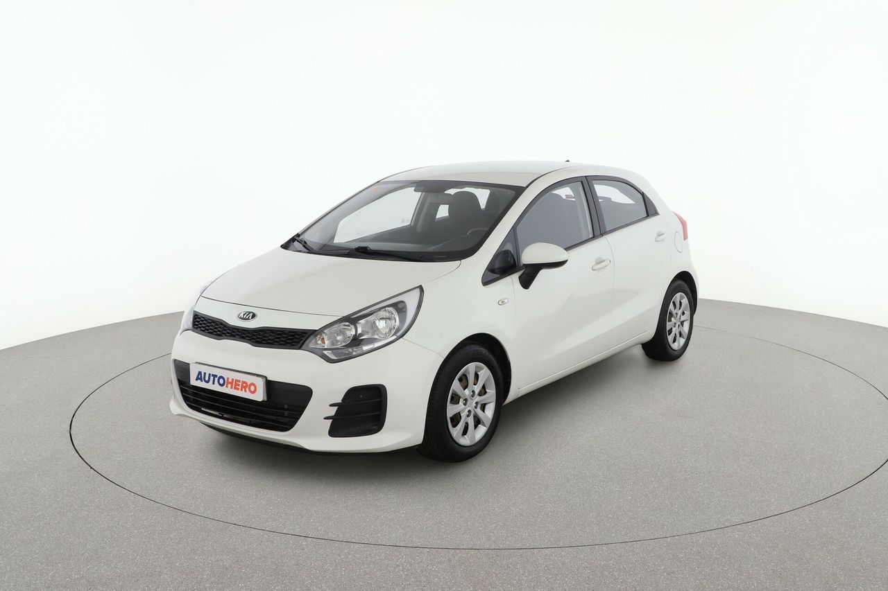 Kia rio blanco 5 puertas  de segunda mano - kia rio 2015 /