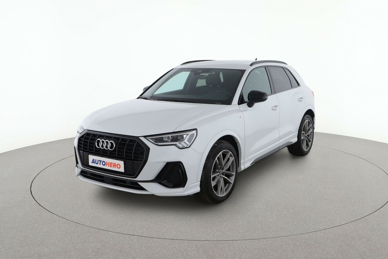 audi q3 2021 /
