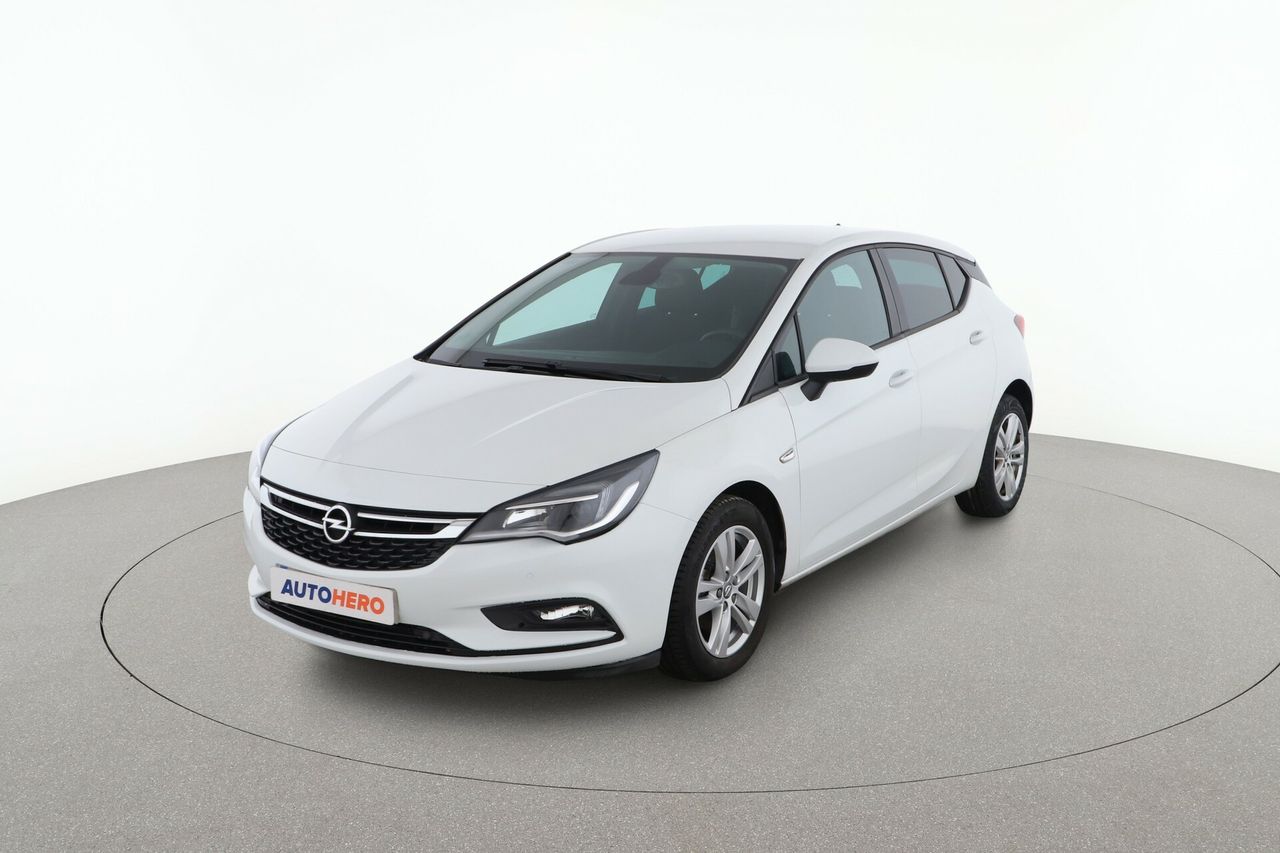 opel astra 2019 /