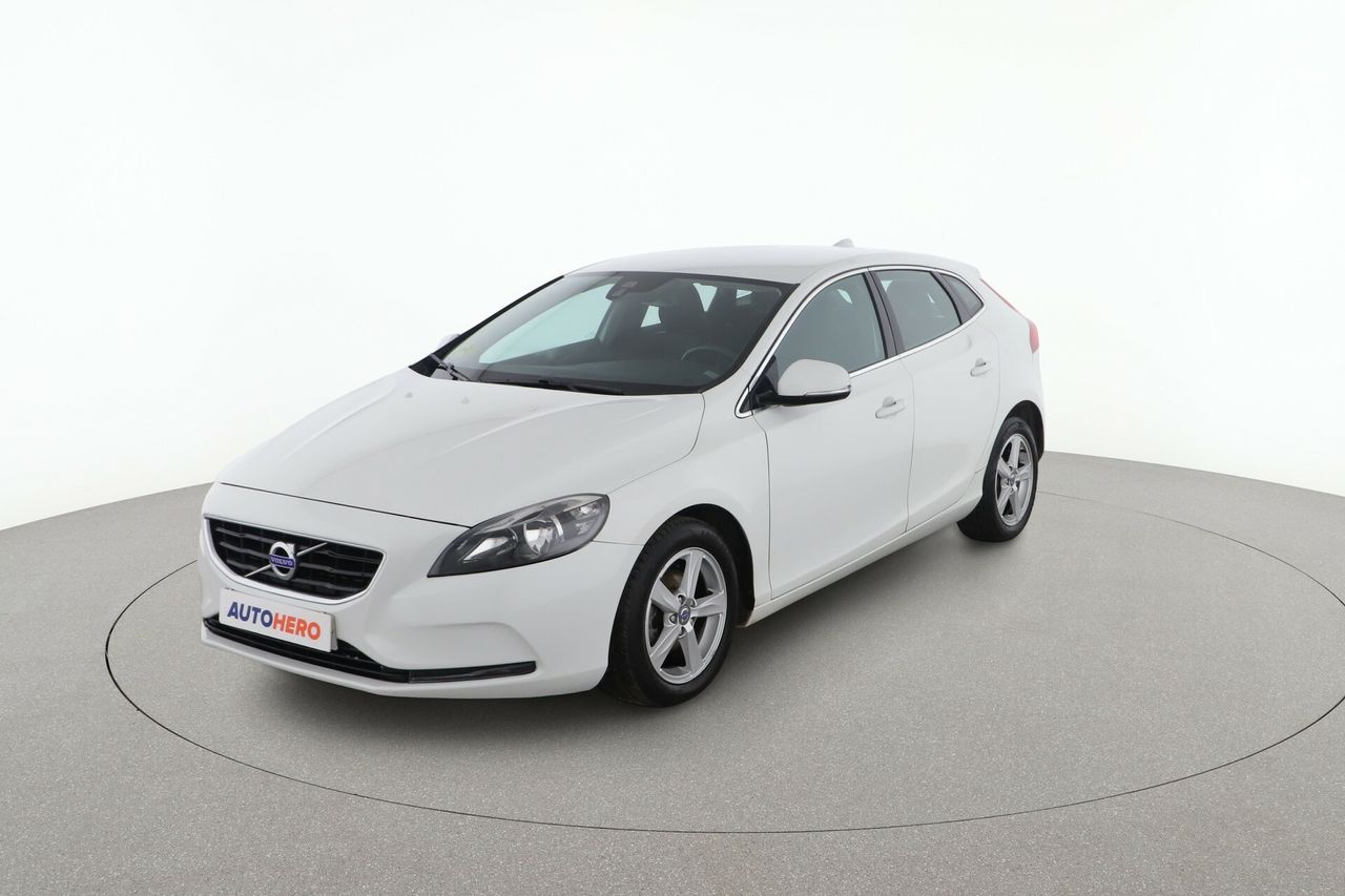 volvo v40 2013 /