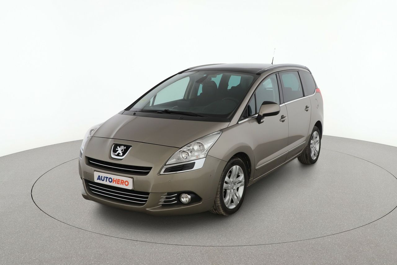 peugeot 5008 2013 /