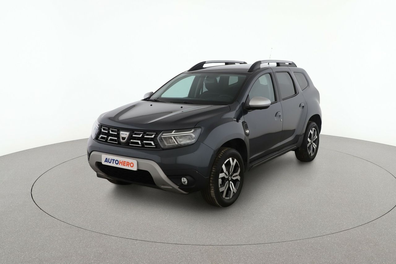 Dacia duster con asiento trasero 2 fila plegable  de segunda mano - dacia duster 2022 /